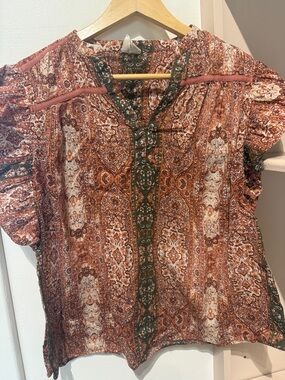 Paisley Print Short Sleeve Blouse in Rust & Olive